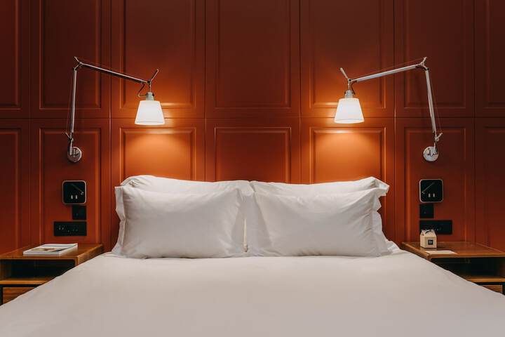 Room 27 of 110