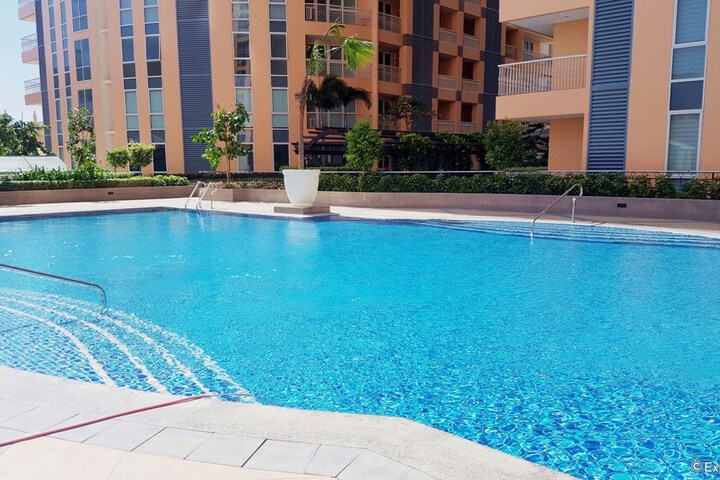 Pools & Facilities