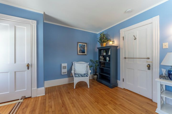 Room 21 of 268