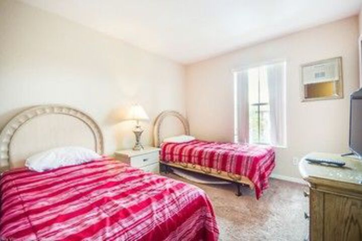 Room 12 of 27
