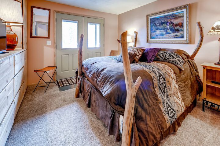 Room 5 of 32