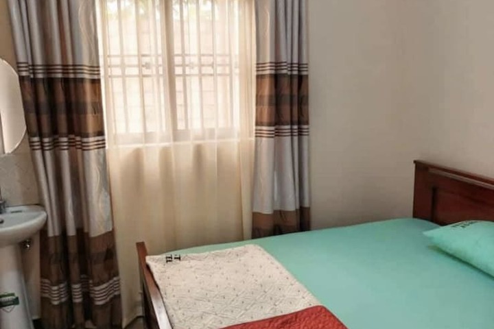 Room 2 of 9