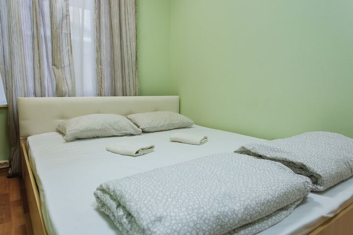 Room 13 of 76
