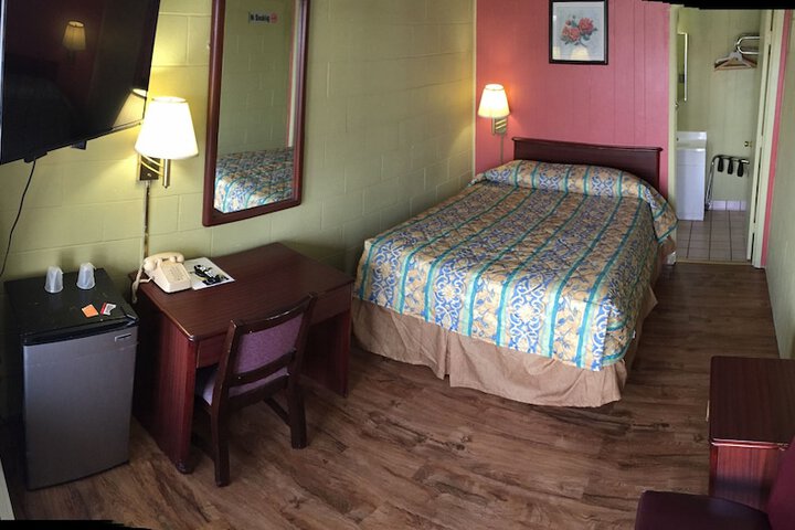 Room 2 of 38