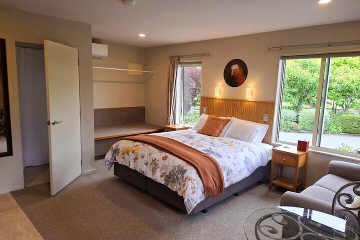 Room 4 of 26