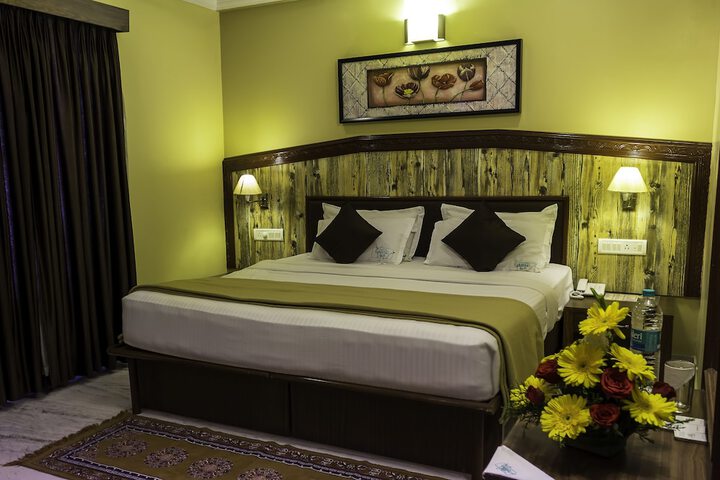 Room 6 of 23