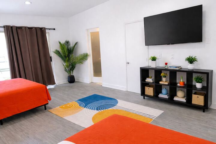 Room 11 of 65