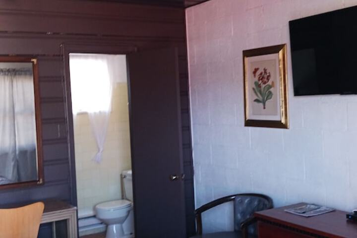 Room 11 of 20