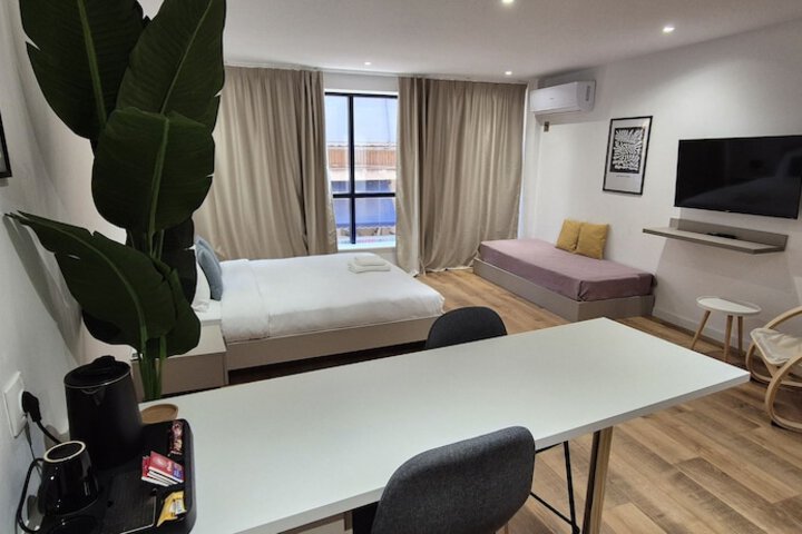 Room 46 of 86
