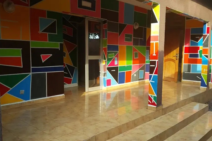 Room 5 of 17