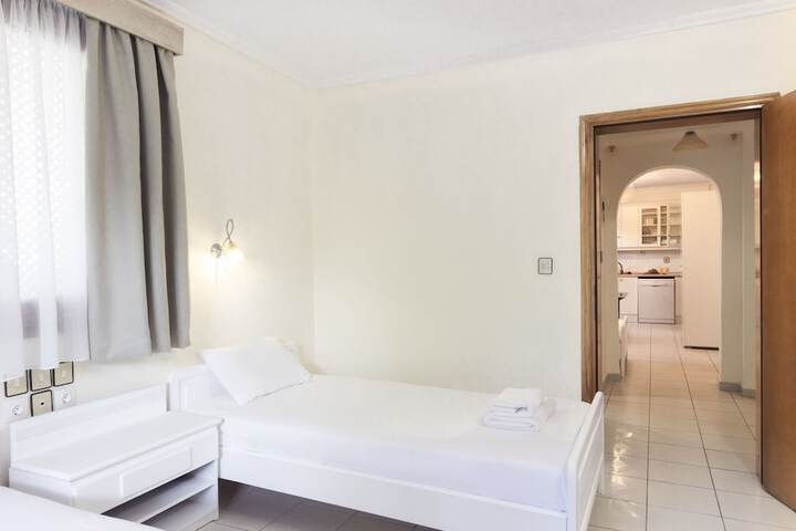 Room 40 of 80