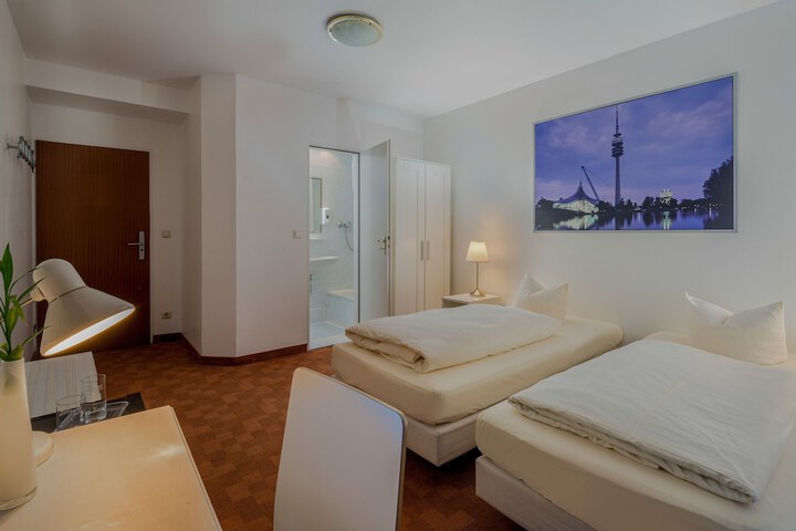 Room 43 of 64