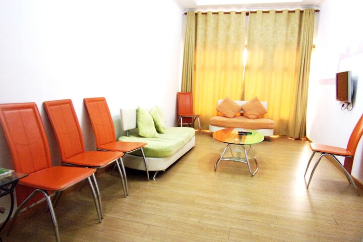 Room 14 of 32