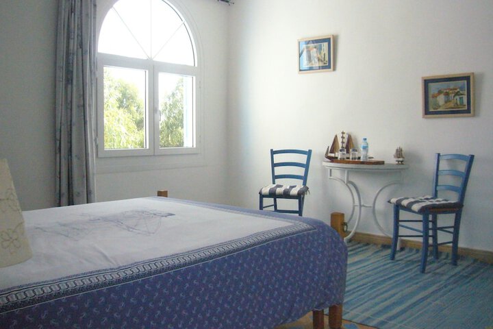 Room 10 of 92