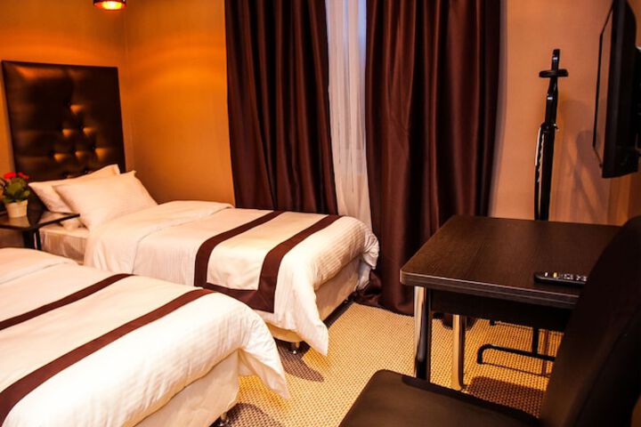 Room 21 of 24