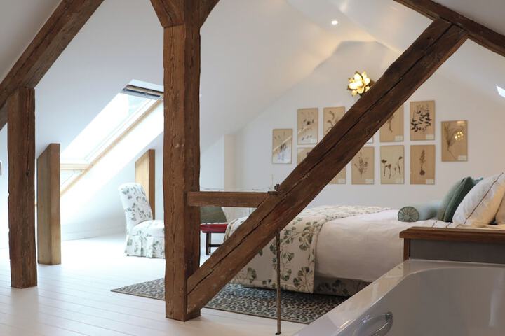 Room 7 of 25