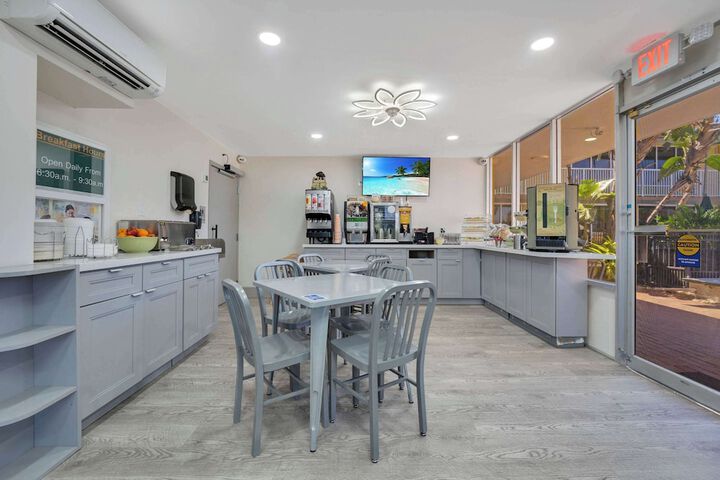 Breakfast area