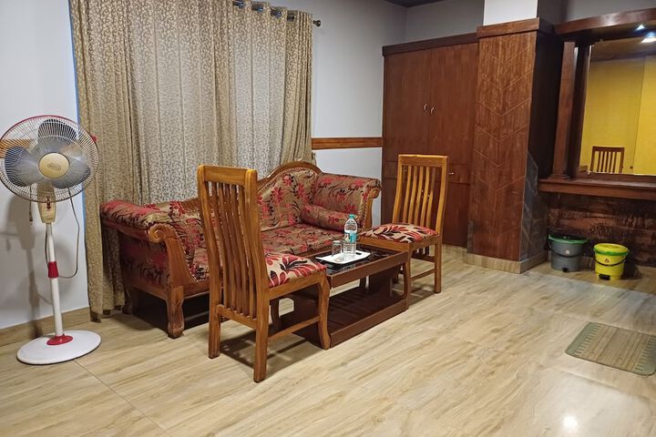 Room 12 of 19