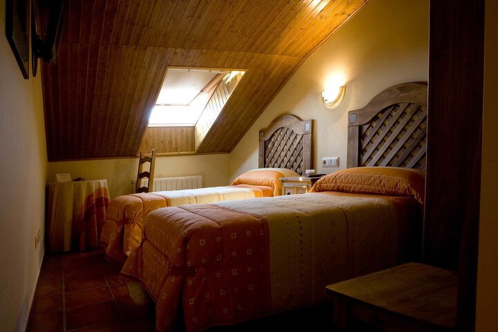 Room 4 of 51
