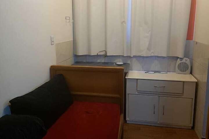 Room 6 of 24