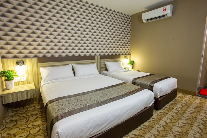 Room 21 of 36