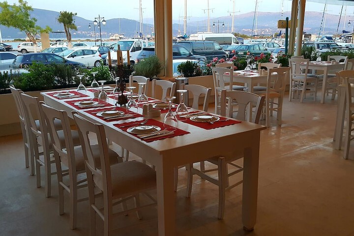 Dining 49 of 65