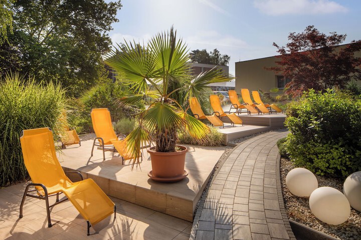 Sundeck 58 of 62