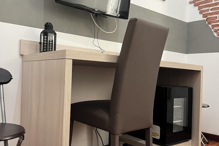 Room 8 of 48
