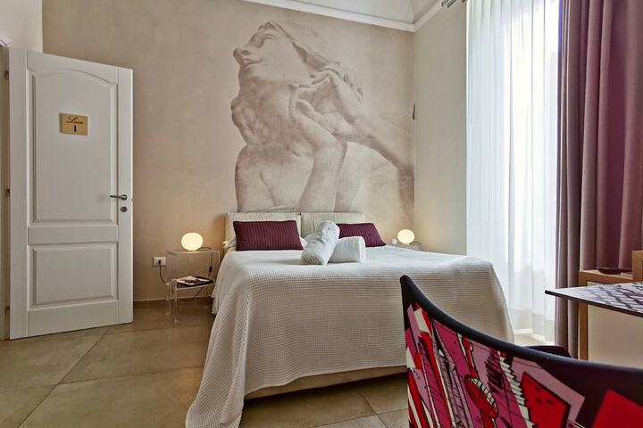 Room 18 of 49