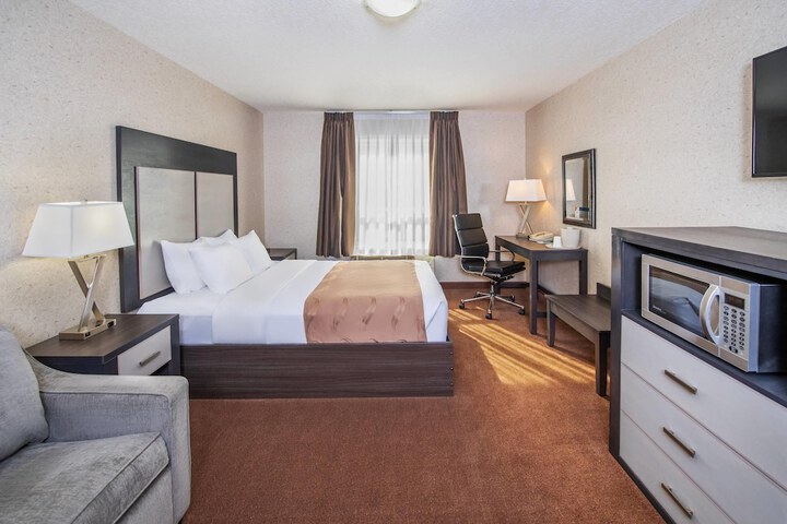 Room 14 of 36
