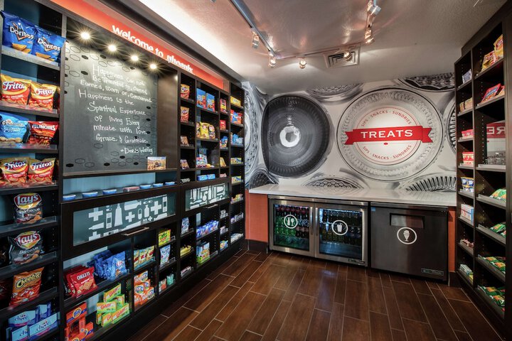 Snack bar