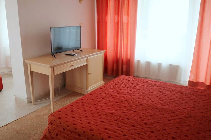 Room 16 of 52