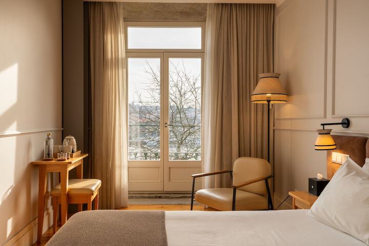 Room 27 of 85