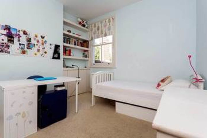 Room 6 of 22