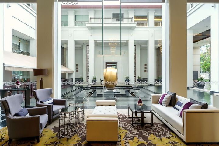 Entrance & Lobby