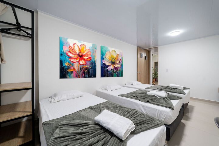 Room 40 of 122