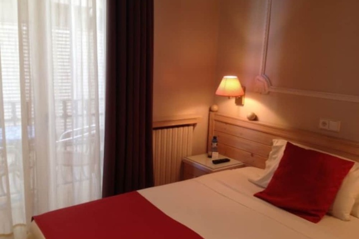 Room 14 of 37