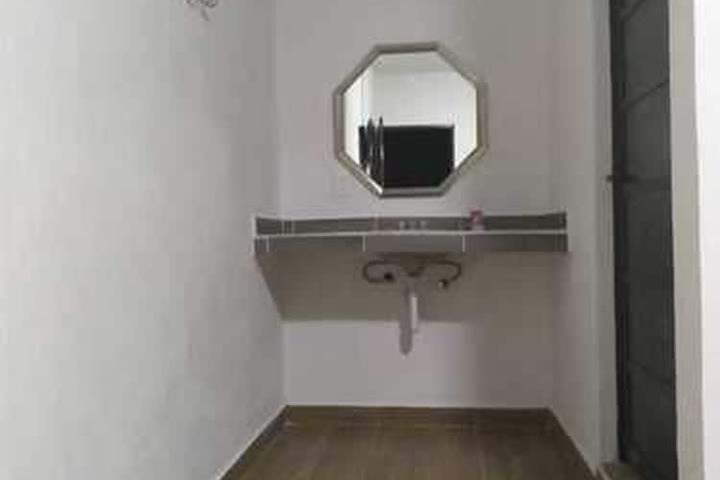 Room 18 of 18