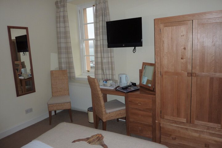 Room 4 of 54