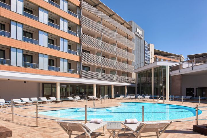 Hotel with Pool