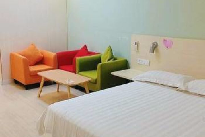 Garnet Crystal Hotel