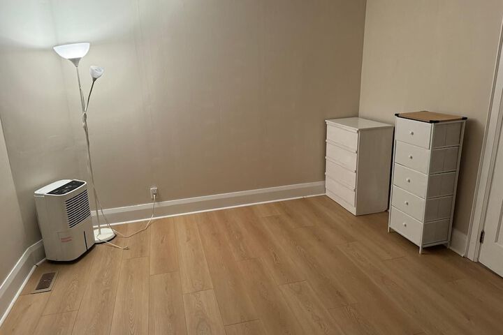 Room 10 of 66