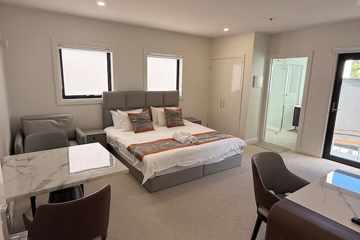Room 42 of 82