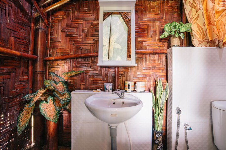 Room 38 of 54
