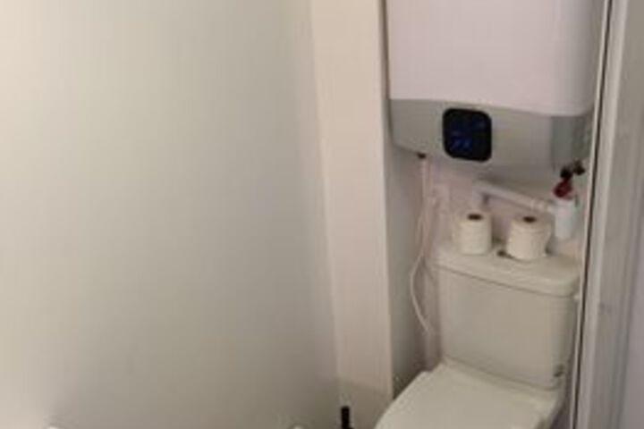 Room 3 of 112