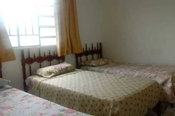 Room 5 of 9