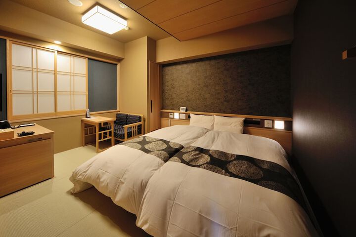 Room 10 of 110