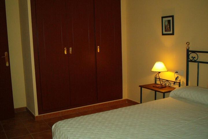 Room 8 of 27