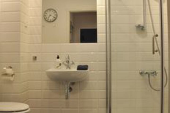Room 7 of 35