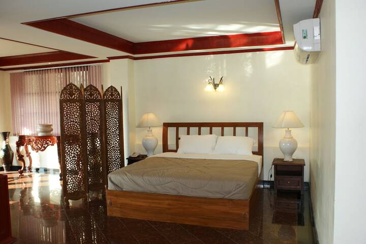 Room 3 of 88